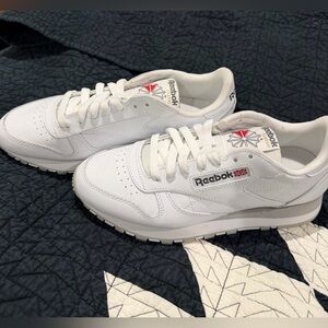 Brand new white Reebok sneakers